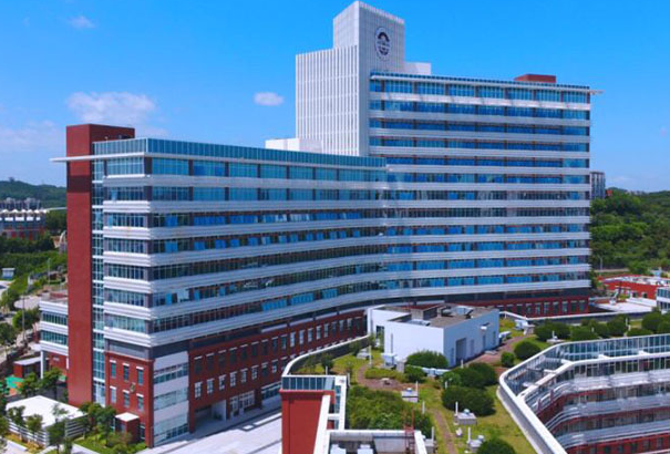 福建醫(yī)科大學(xué)附屬第一醫(yī)院口腔科哪個(gè)醫(yī)生好?2024收費(fèi)價(jià)格公布