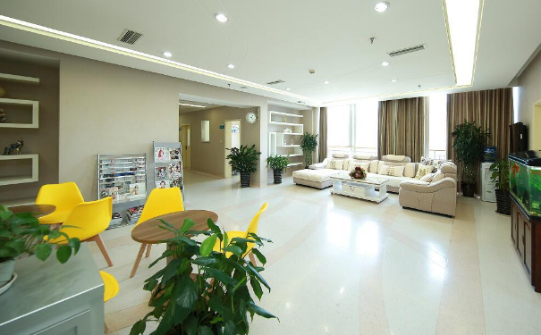 紅旗聶學(xué)醫(yī)療美容面部除皺技術(shù)特點怎么樣?半年案例恢復(fù)過程