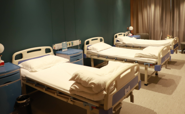 廈門同安新開(kāi)元醫(yī)院鼻綜合術(shù)后半年案例反饋&技術(shù)怎么樣?