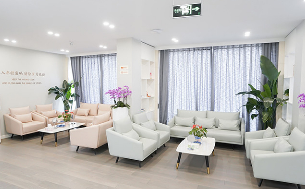 咸陽華藝天姿醫(yī)療美容醫(yī)院整鼻子收費(fèi)標(biāo)準(zhǔn)?技術(shù)水準(zhǔn)&術(shù)后半年案例欣賞