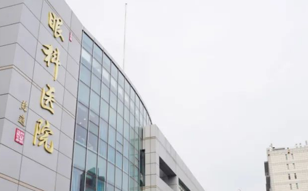 中國(guó)中醫(yī)科學(xué)院眼科醫(yī)院胡懷彬淚溝填充技術(shù)測(cè)評(píng)怎么樣?案例點(diǎn)評(píng)&醫(yī)院介紹