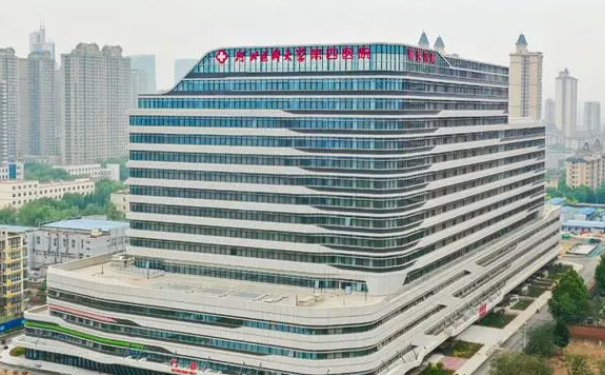 河北醫(yī)科大學(xué)第四醫(yī)院趙建廣全瓷牙種植費(fèi)用查詢?技術(shù)評(píng)價(jià)_效果詳情