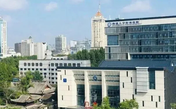 南通大學附屬醫(yī)院鼻唇溝凹陷填充醫(yī)生排名,價目一覽表?術(shù)后半年案例